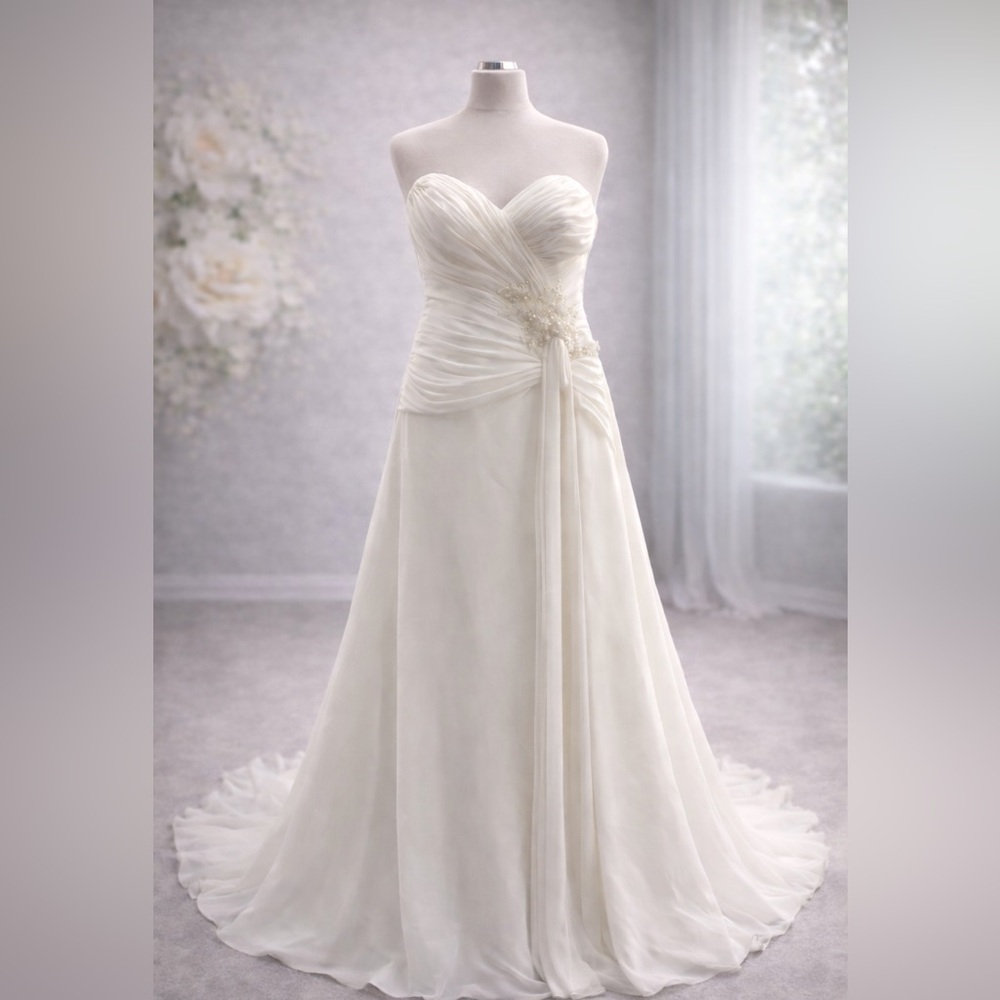 Adagio Bridal by Karishma Creations Ivory Strapless Wedding Gown Size 6